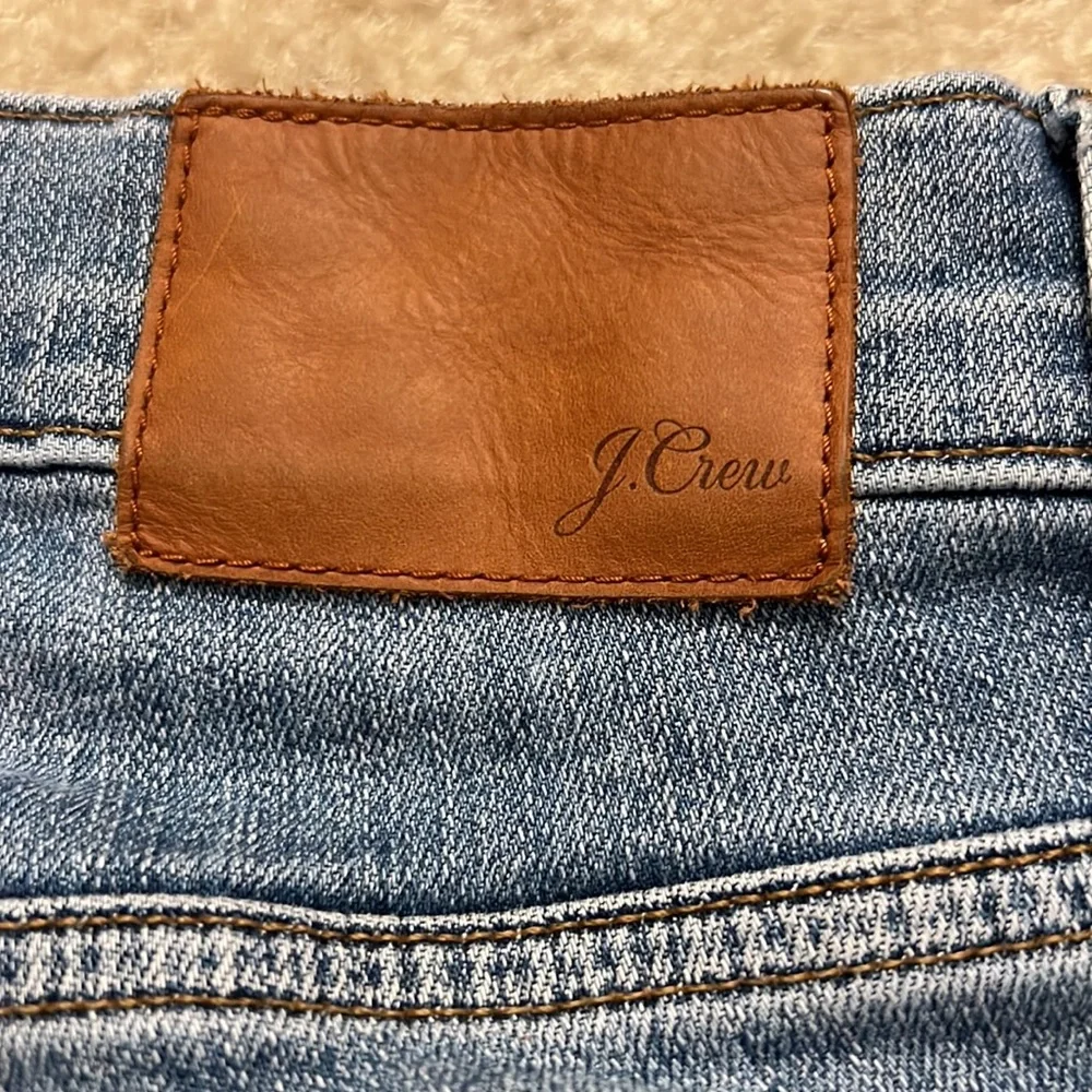 J. Crew 9" high-rise toothpick jean in Arizona Sky wash
Item AJ469 - Picture 11 of 11